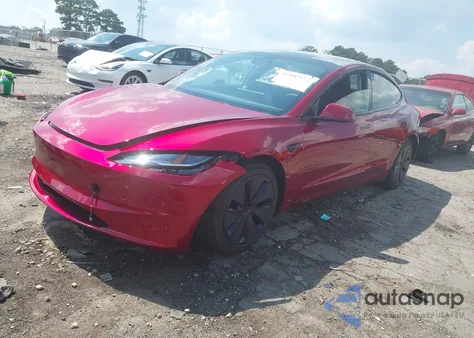 2025 Tesla Model 3 Long Range Rear-Wheel Drive z USA, uszkodzony, nr VIN 5YJ3E1EA9SF990253